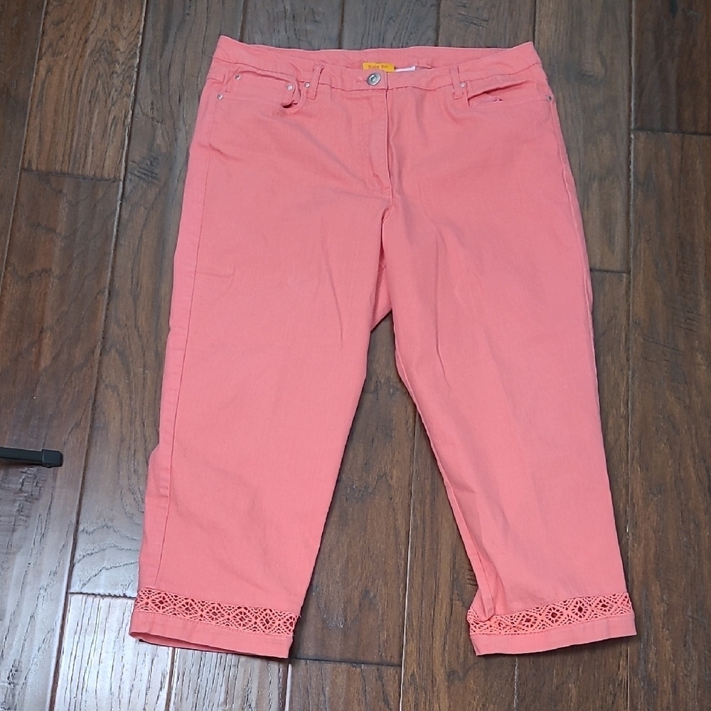 Ruby Rd Coral Cropped Pants with Lace Trim size 12